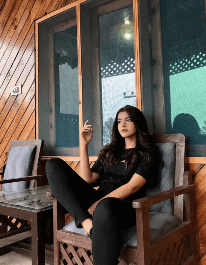 Khair Hai Tee Black